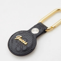 Airtag Guess Script Logo Dog Clip crni (GUATP4GMSRK)