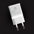 Kucni punjac Teracell Ultra LP03 2A sa iPhone lightning kablom beli