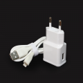 Kucni punjac Teracell Ultra LP03 2A sa iPhone lightning kablom beli